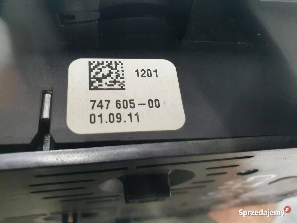 LAMPKA PODSUFITKI PANEL DACHU 9225947 BMW E71 X6