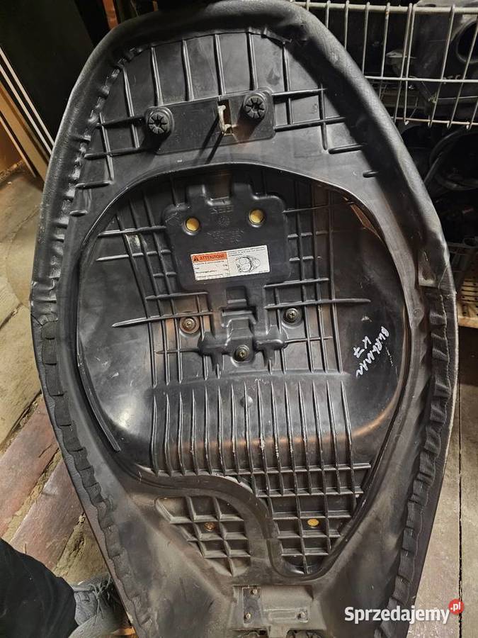 Suzuki Burgman 125 K7 siedzenie kanapa fotel Jelenia Góra