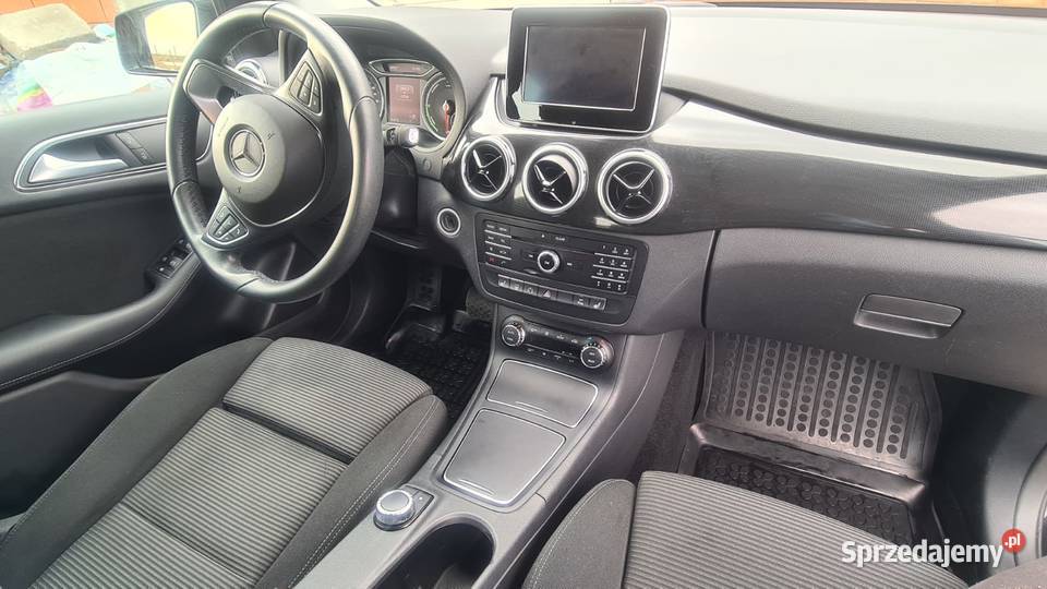 Mercedes b250e elektryczny 55 przebiegu Rok produkcji 2016 Żerdź