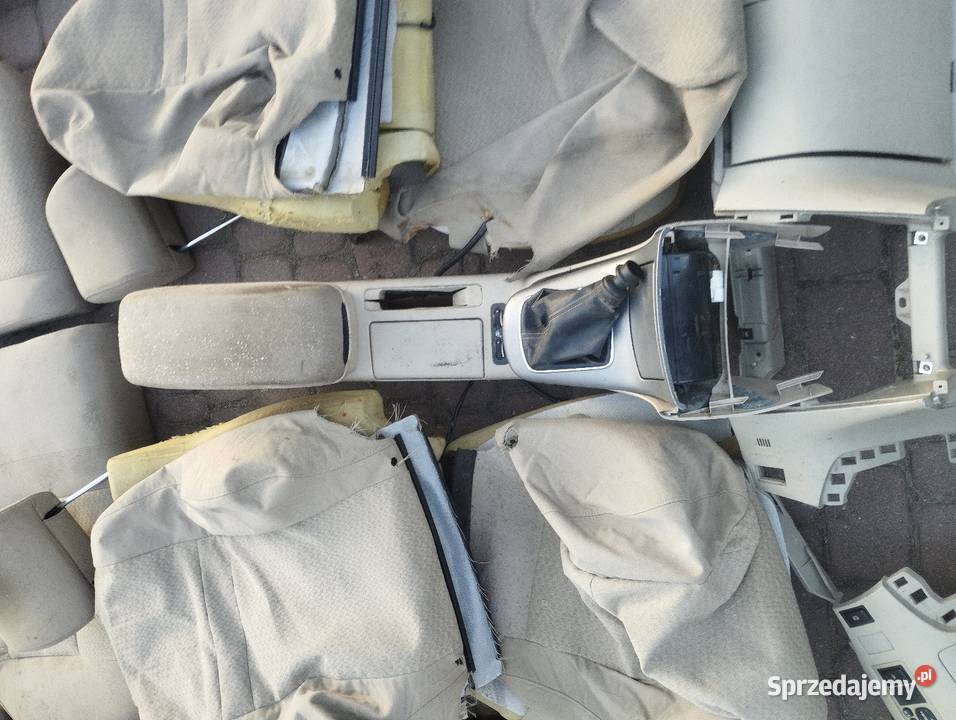 Toyota Avensis T25 wnętrze kanapa lubelskie Parczew