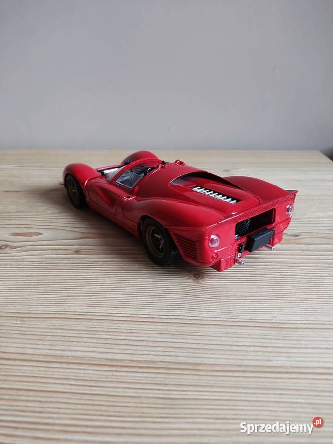Model samochodu 118 Ferrari 330 P4 1967 Jouef Głuchołazy