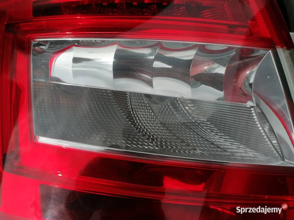 lampy tył skoda Octavia 2013 sprzedam