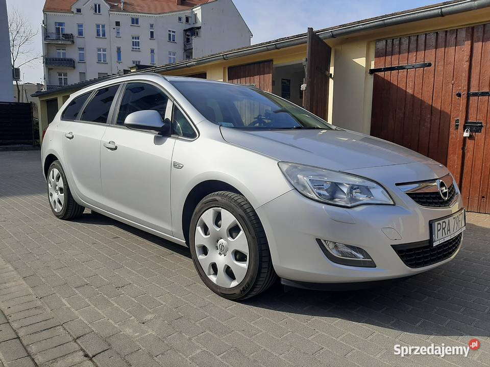 Opel Astra J 14T 140 LPG Kombi 140KM Astra wielkopolskie Rawicz