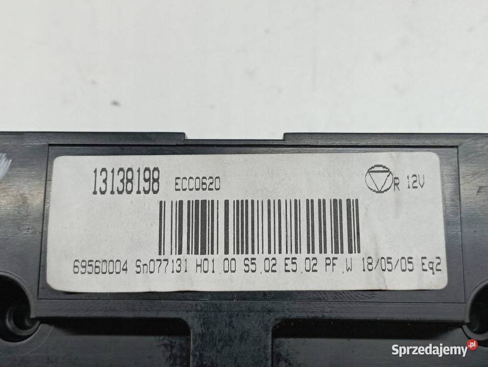 PANEL NAWIEWU 13138198 Opel Signum I 20032008 Rok produkcji 2005