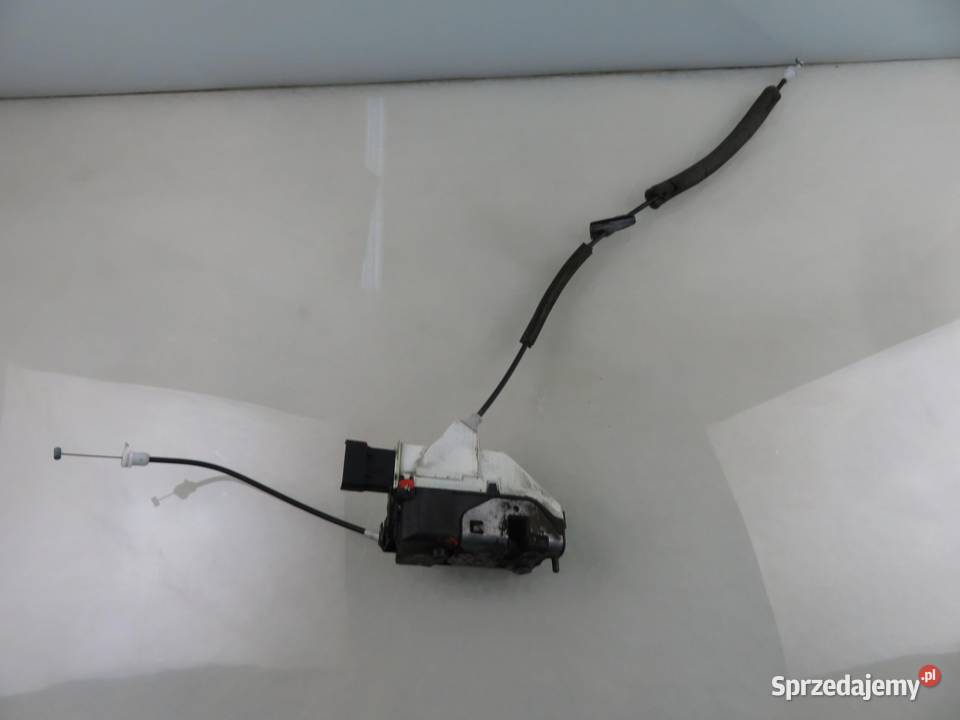 ZAMEK PRAWY PRZEDNI PEUGEOT PARTNER II 828405 osobowe