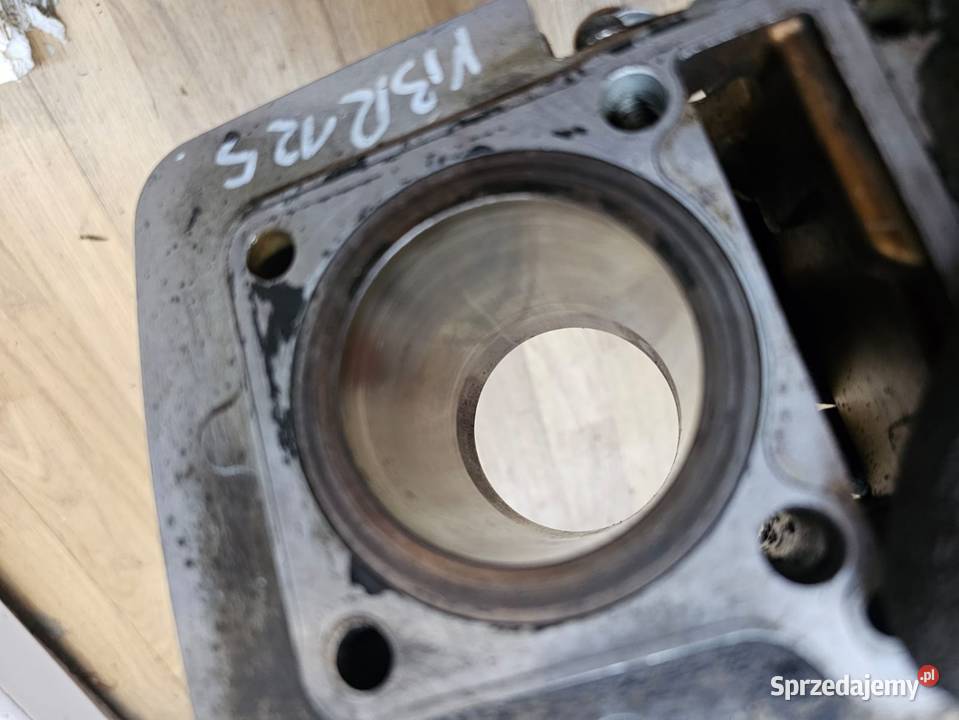Yamaha YBR 125 cylinder tłok tuleja YBR125 Jelenia Góra