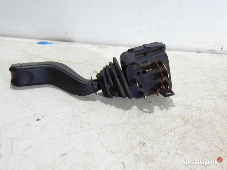 PRZEŁĄCZNIK KIERUNKOWSKAZÓW OPEL CORSA B Panele sterowania, przełączniki
