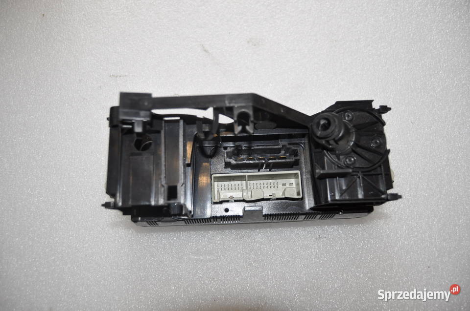 Panel nawiewu klimatyzacji vw passat b6 caddy Sierakowice