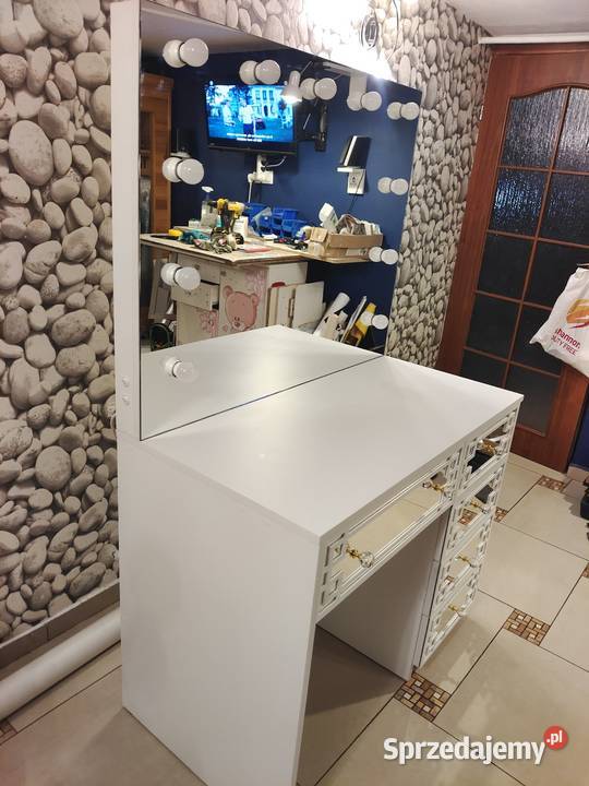 Toaletka z lustrem kosmetycznym małopolskie Nowy Sącz