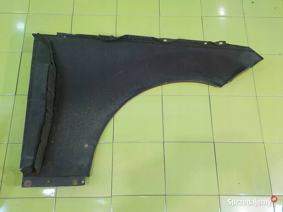 MERCEDES C W204 SEDAN 4D blotnik lewy przod osobowe sprzedam