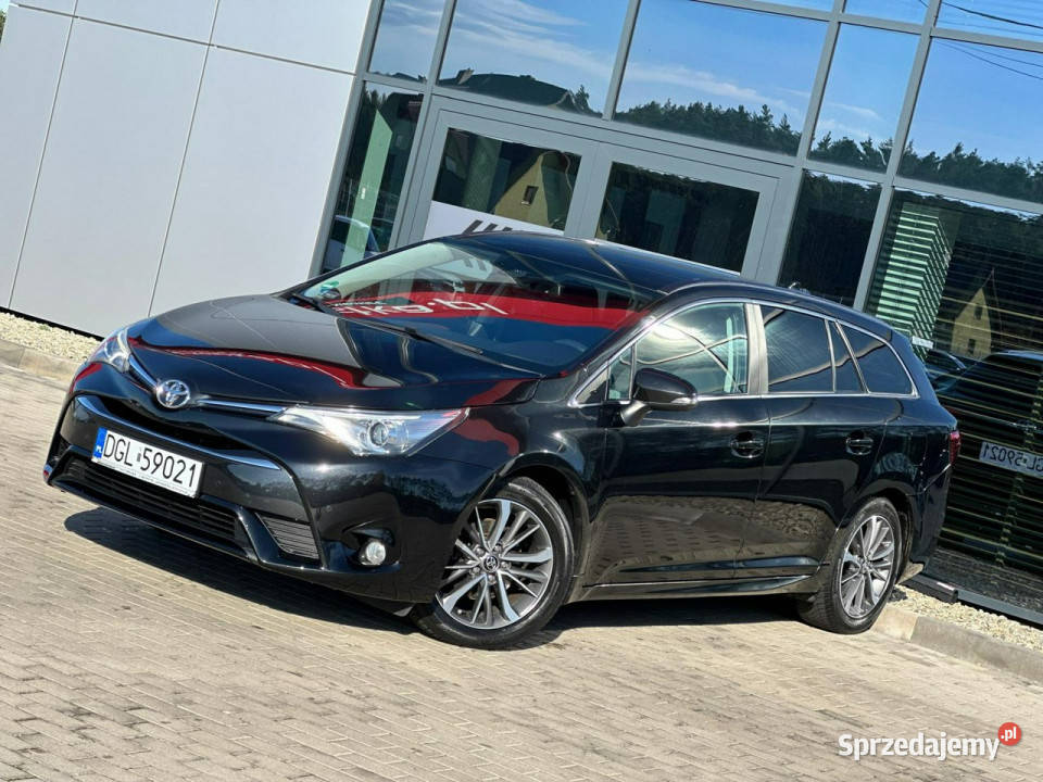 Toyota Avensis Salon Polska LED Nawigacja Kamera serwisowany w ASO opolskie Kąty Opolskie