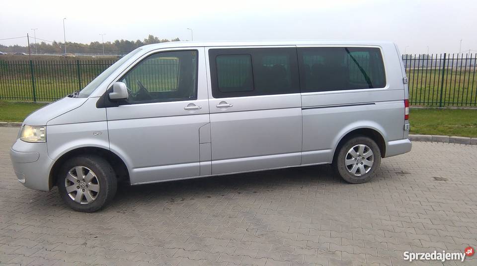 VW caravelle T5 long 25 TDI 130 8 osobowy hak Caravelle