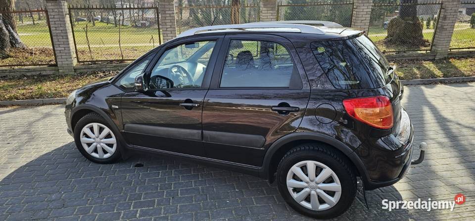 Świeżo sprowadzony śliczny Suzuki SX4 4x4