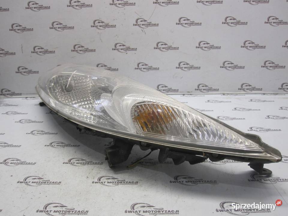 NISSAN JUKE 11r lampa prawa przód ANGLIK świętokrzyskie