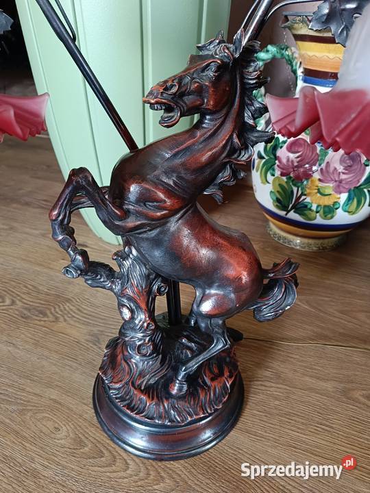 Lampa stołowa z figurą konia Lipno