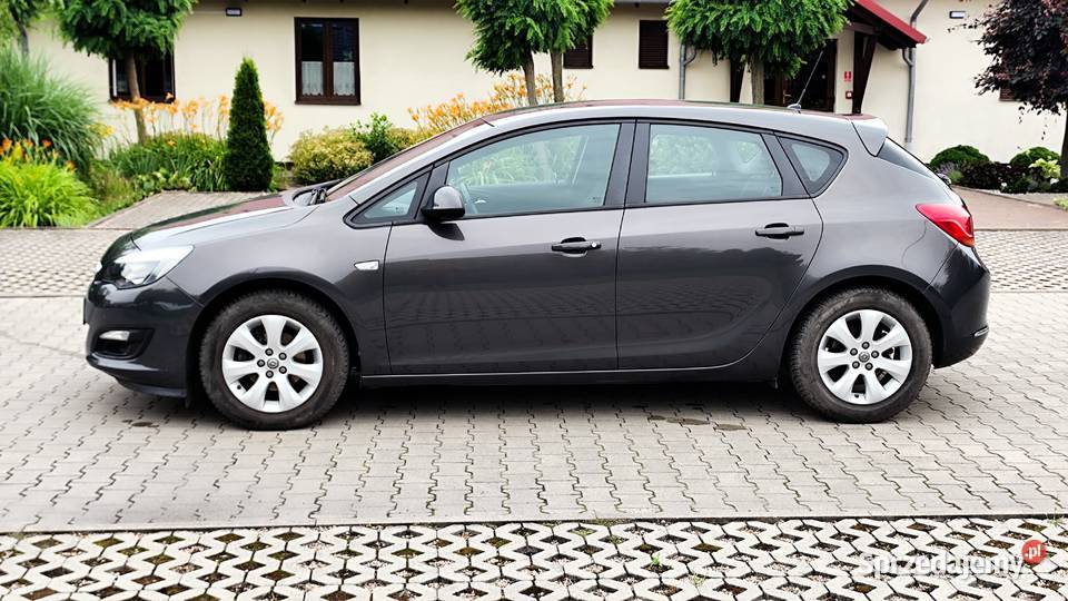 Sprzedam Opla Astrę J 2015 260000 111000 Z 120KM Astra Słubice