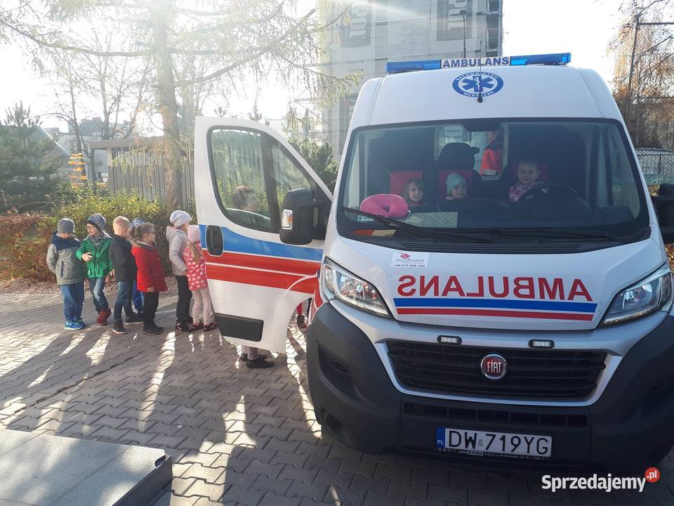 Ambulans karetka Fiat DUCATO stan światła do jazdy dziennej Kielce