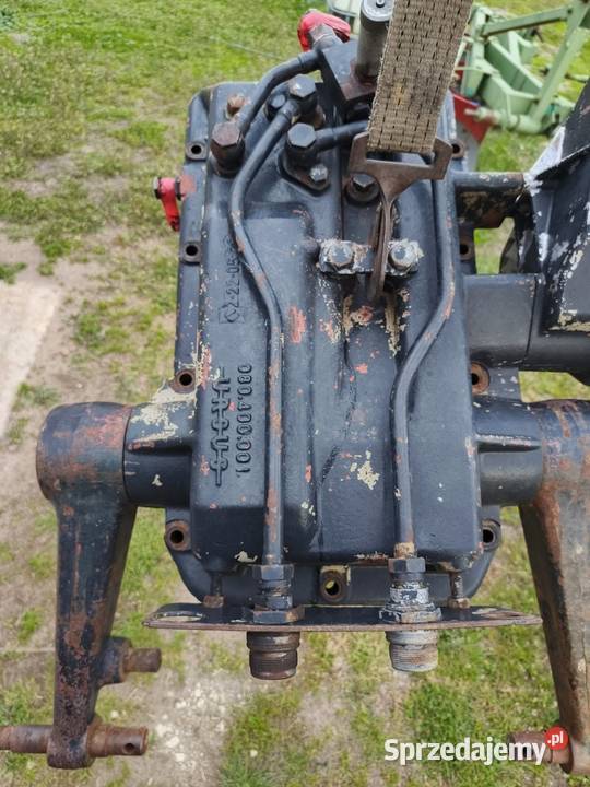 Podnośnik hydrauliczny Ursus C 385 902 Tomaszów Lubelski