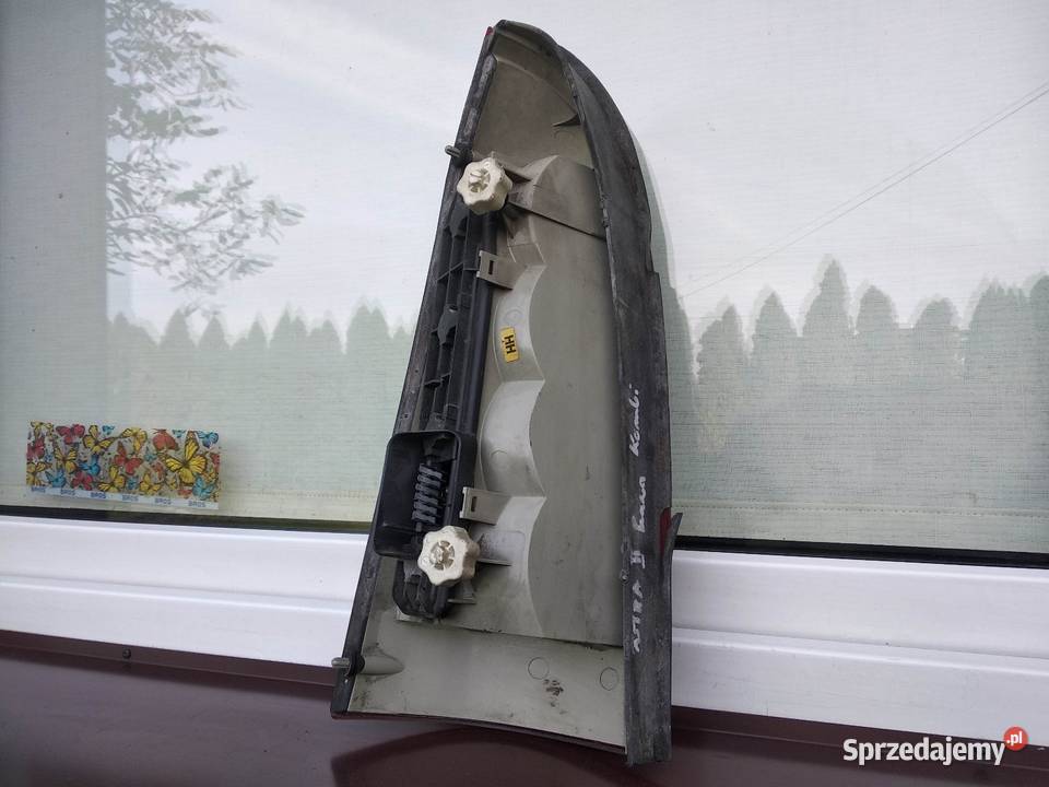 Opel Astra G kombi Caravan lampa tył tylna prawa Lampy tylne Sieradz
