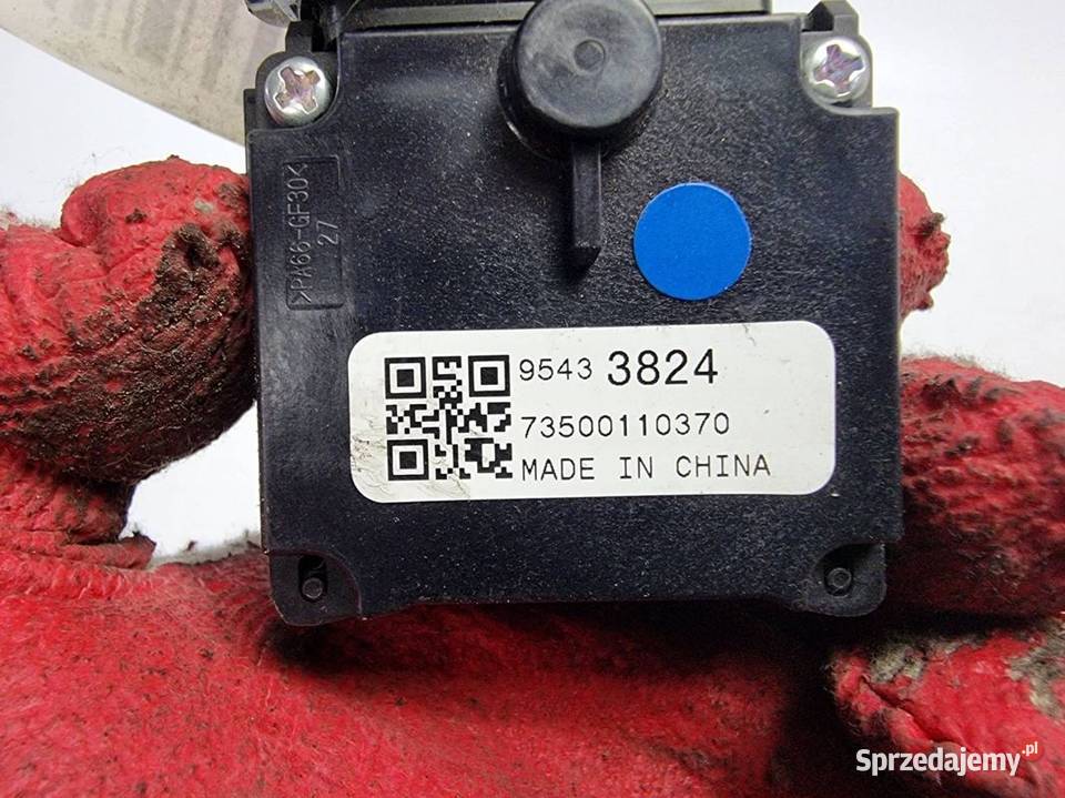 PRZEŁĄCZNIK OPEL ASTRA J 95433824