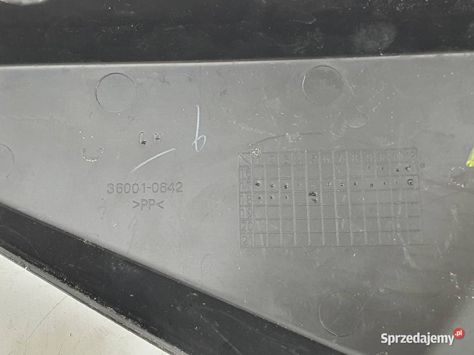 KAWASAKI Z650 17R WYPEŁNIENIE RAMY LEWE OSŁONA Janowice