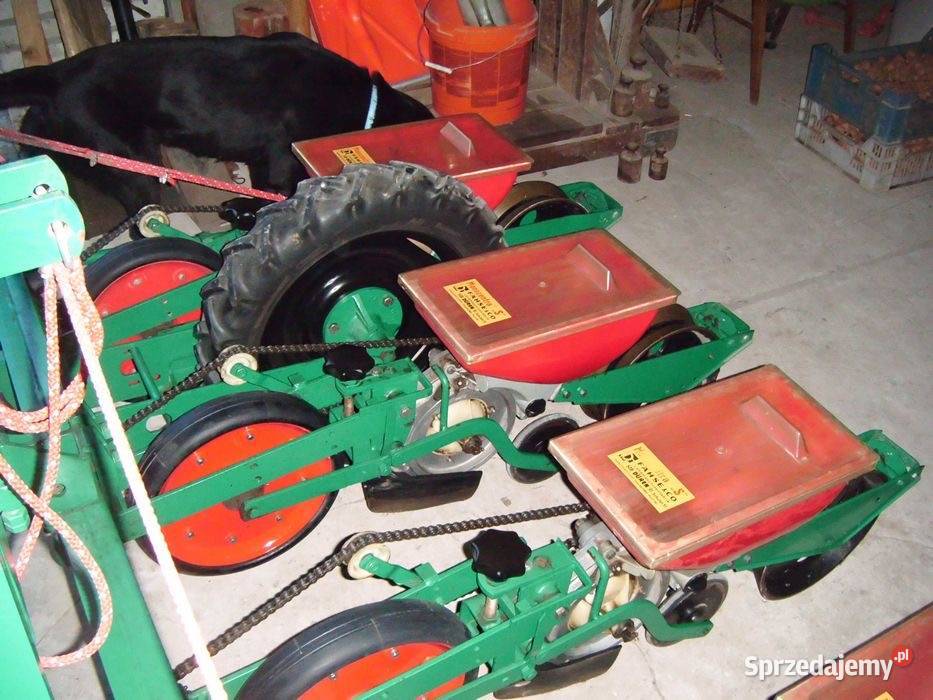 Siewnik do buraków Monozentra Obory