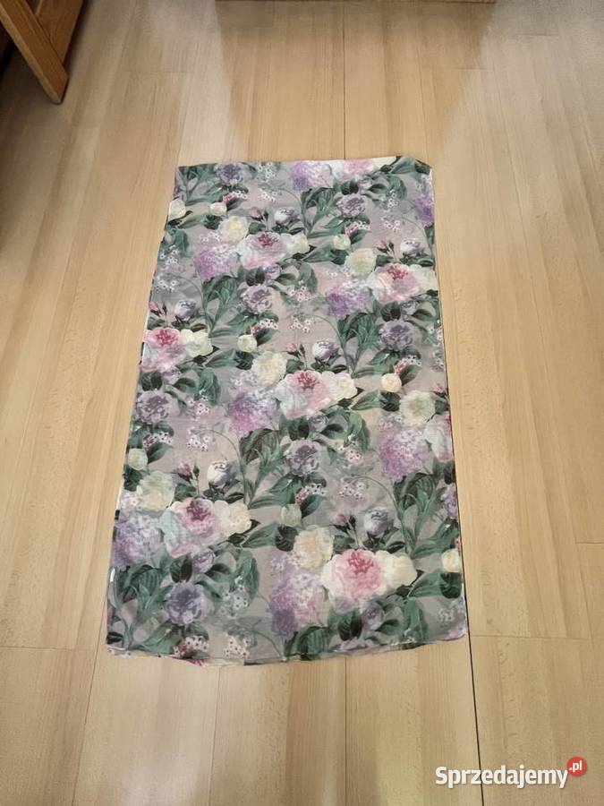 Apaszka w kwiaty tanio Dla kobiet Gdańsk sprzedam