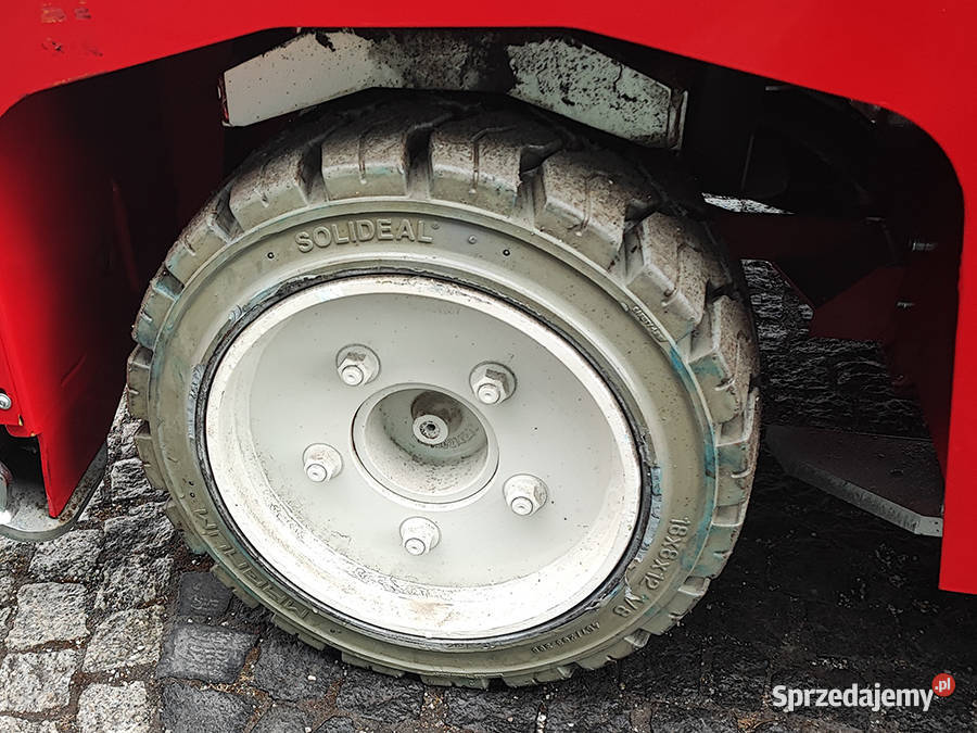 Zwyżka nożycowa podnośnik roboczy PB LIFTTECHNIK małopolskie Kęty