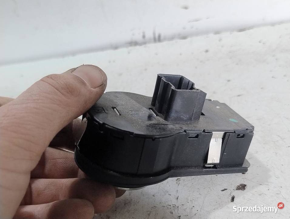 PANEL WŁĄCZNIK ŚWIATEŁ 9 PIN OPEL INSIGNIA A osobowe wielkopolskie