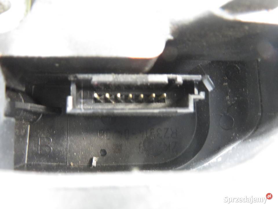 ZAMEK PRAWY TYLNY BMW 3 E90 7060296