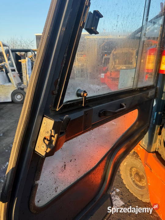 części wózek widłowy drzwi TOYOTA 7FGF25 7FGF30 Działoszyn sprzedam