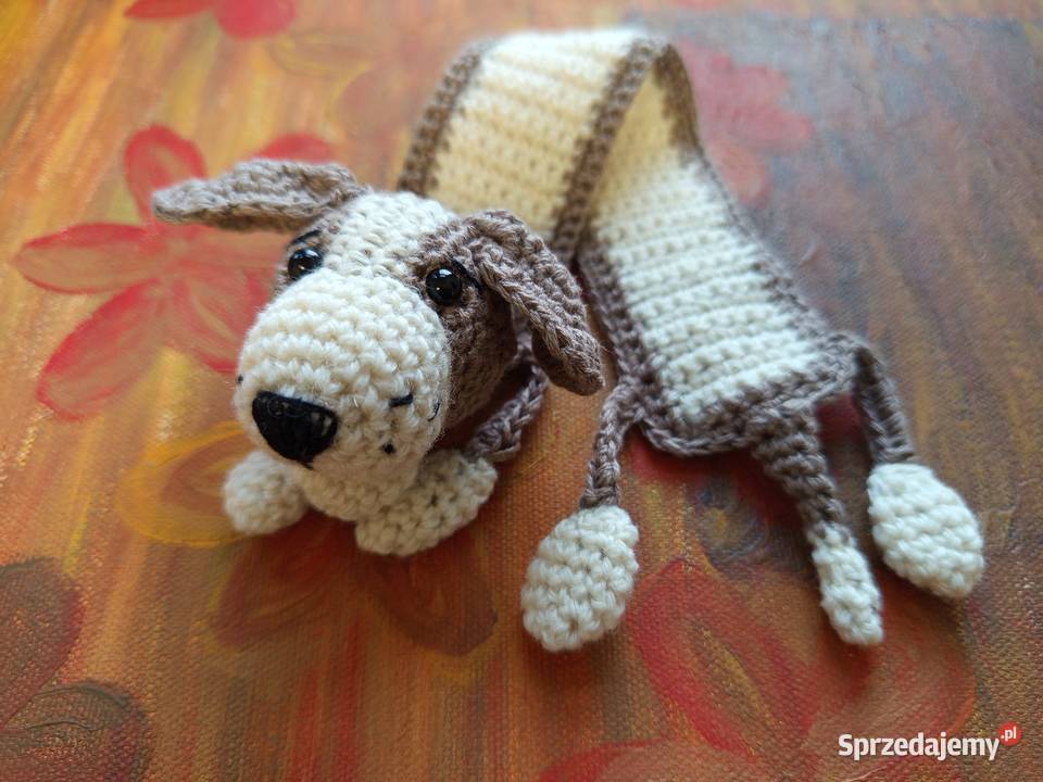 Szydełkowa zakładka do książki piesek Garbów