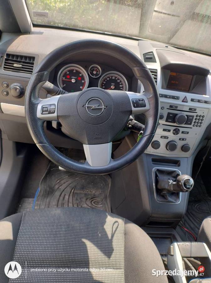 Zafira B 19 CDTI 150 srebrny Straszydle