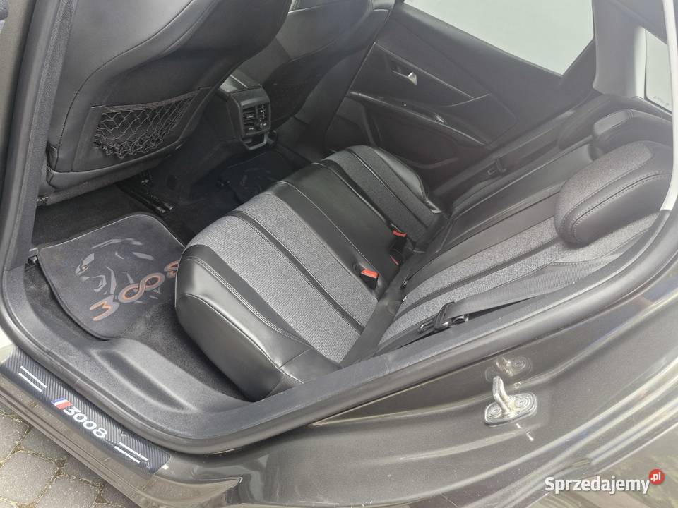 Śliczny Peugeot 3008 niski udokumentowany