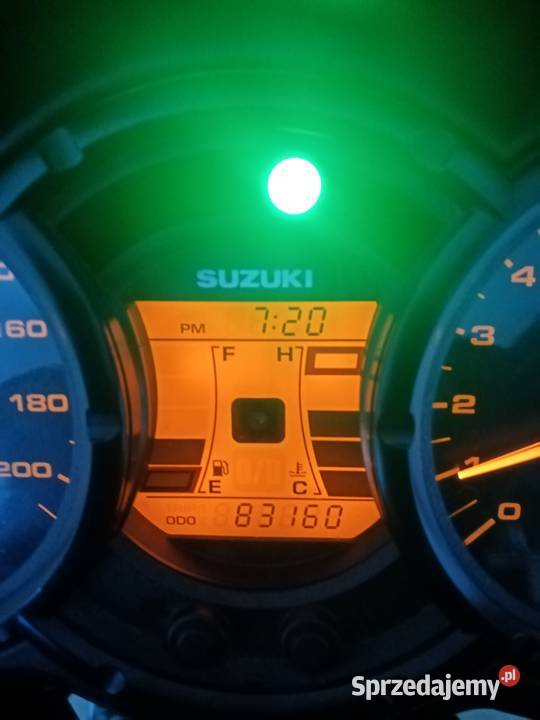 Suzuki v strom 650 benzyna