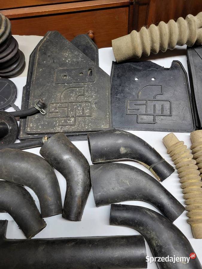 Syrena fabrycznie nowa rura gumowa króciec wodny Chodzież