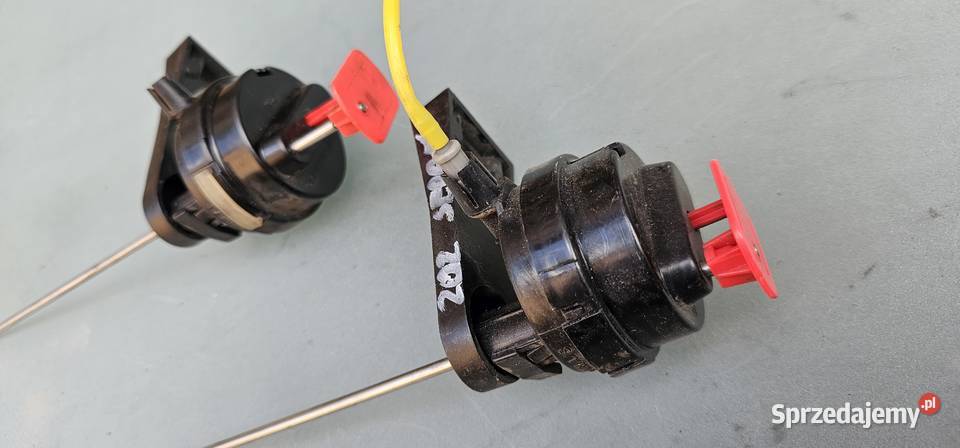 Siłownik klapki wlewu paliwa mercedes w202