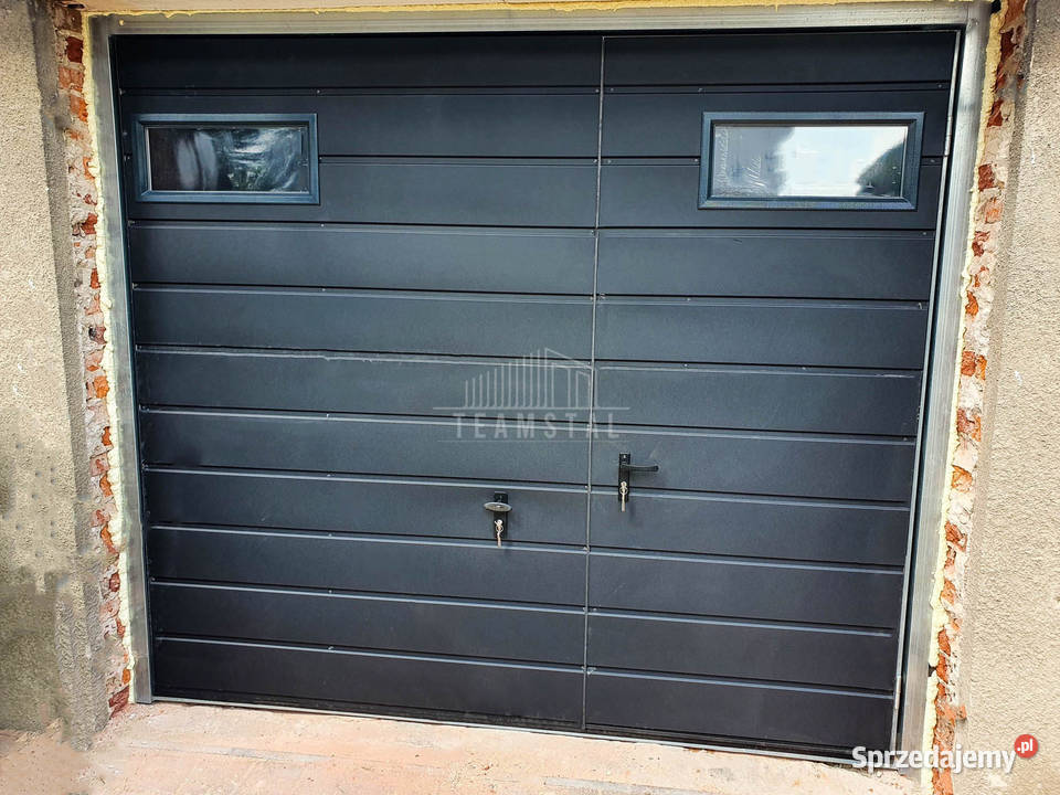 Bramy garażowe ze świetlikiem na wymiar Pozostałe Przasnysz