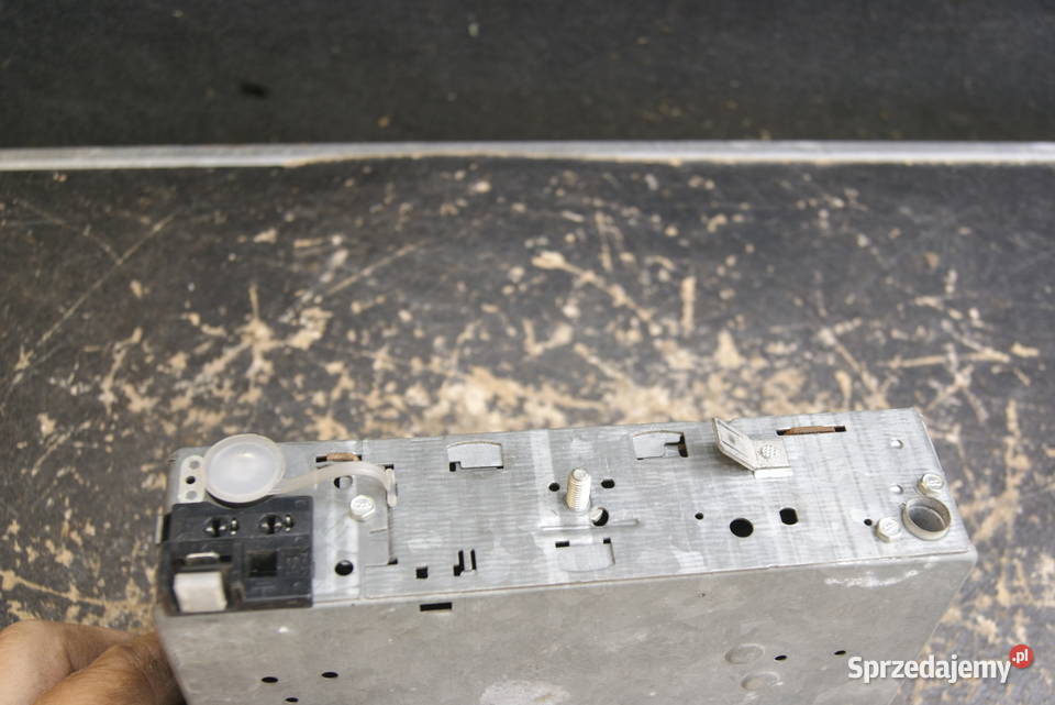 RADIO FORD STARE RADIO SAMOCHODOWE FORD M12 Pozostałe śląskie Rybnik sprzedam