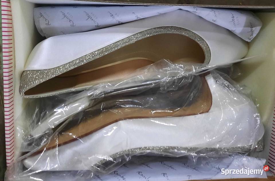 Palety z obuwiem ślubnym 600 par inna dolnośląskie Bielawa