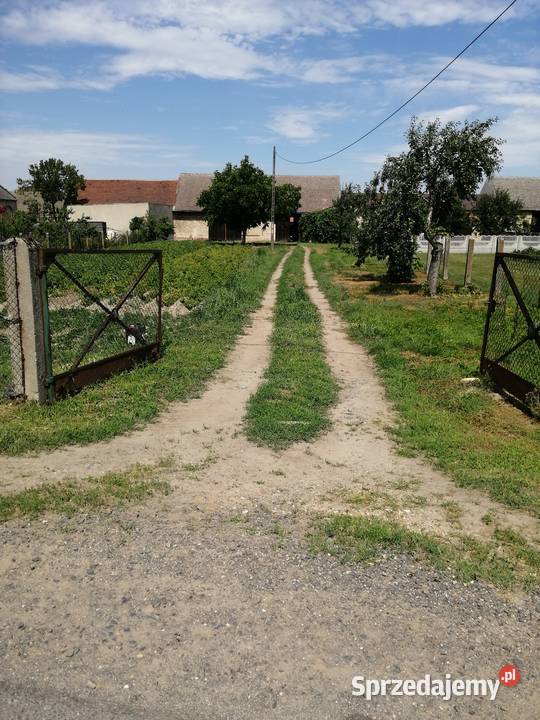 Dom z zabudowaniami gospodarczymi Komorniki sprzedam