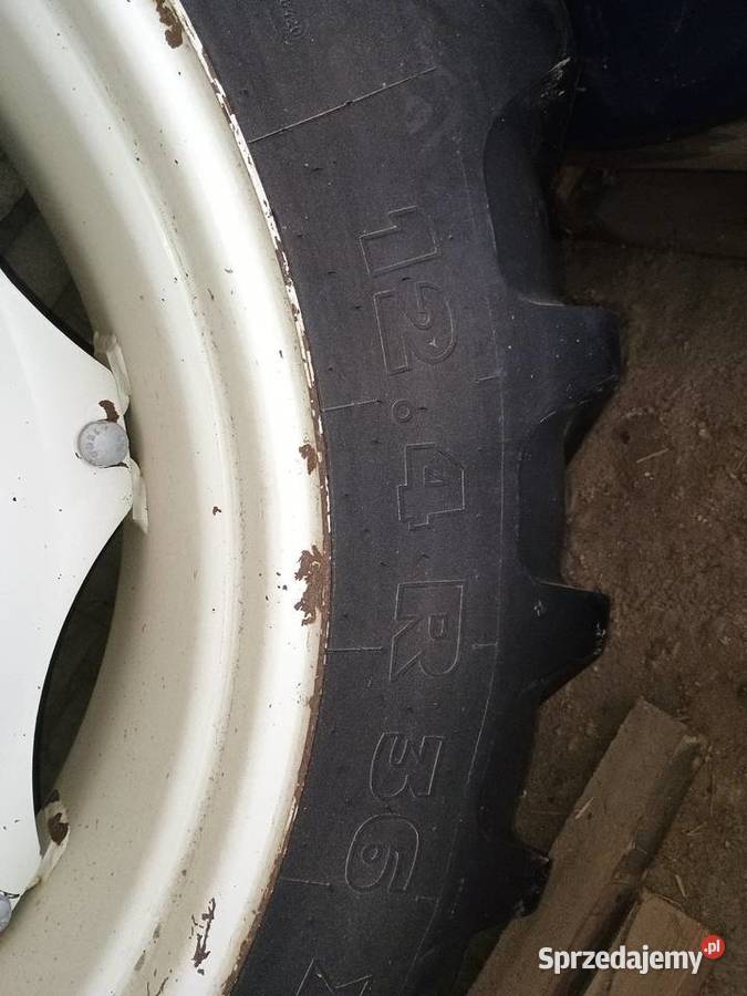 Kola do miedzyrzedzi holland T4 i t6 stan b lubelskie Wojcieszków