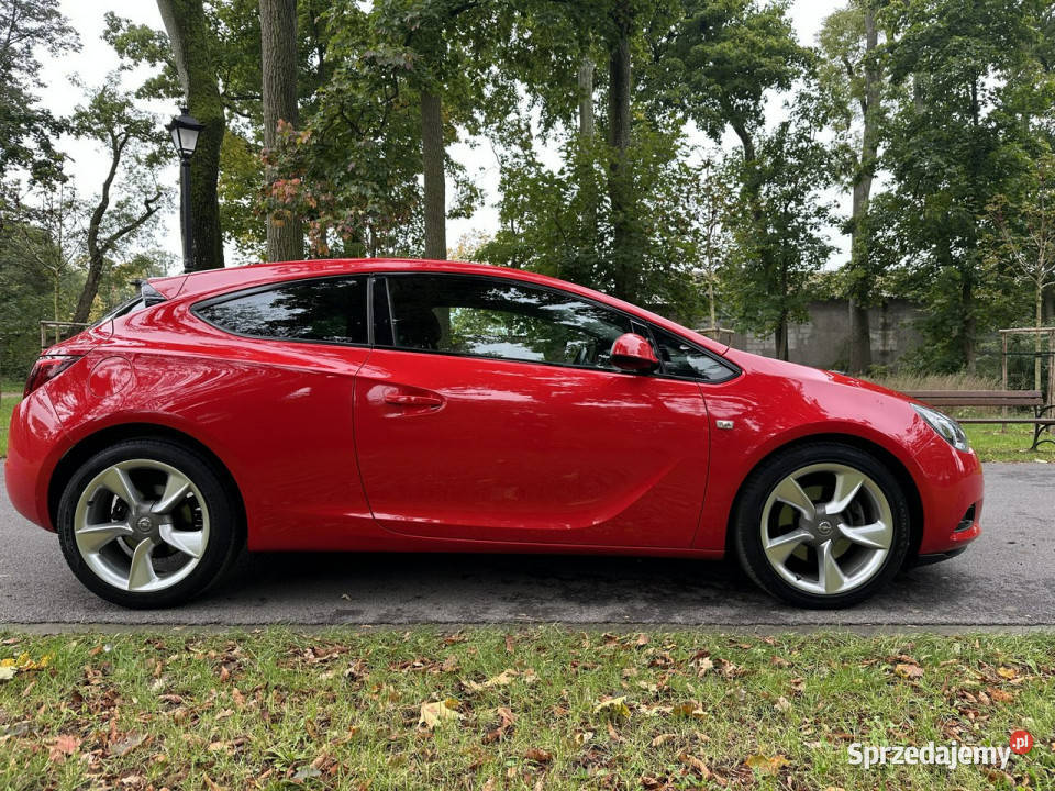Opel Astra GTC 20 CDTI 165 Navi BiXenon Led Alu przyciemniane szyby Józefkowo sprzedam