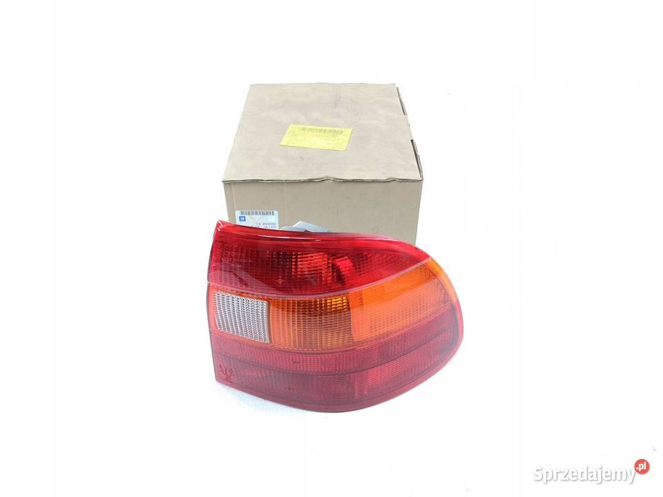 LAMPA PRAWY TYŁ OPEL ASTRA 9198 SEDAN ORYGINAŁ