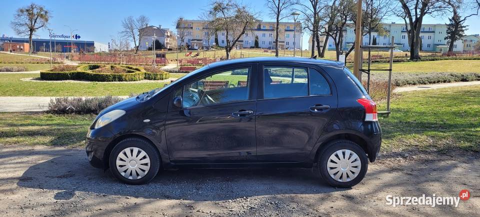 Toyota Yaris II 10 VVTi 2010r salon Tczew sprzedam