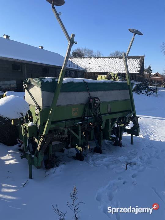 Przyczepa rolnicza siewnik Przyczepy rolnicze