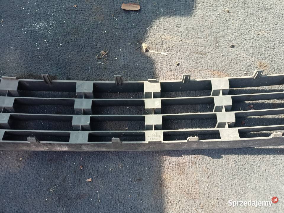 Kratka Środkowa Zderzaka Przód Audi A4 B5 FL a7 Myszków