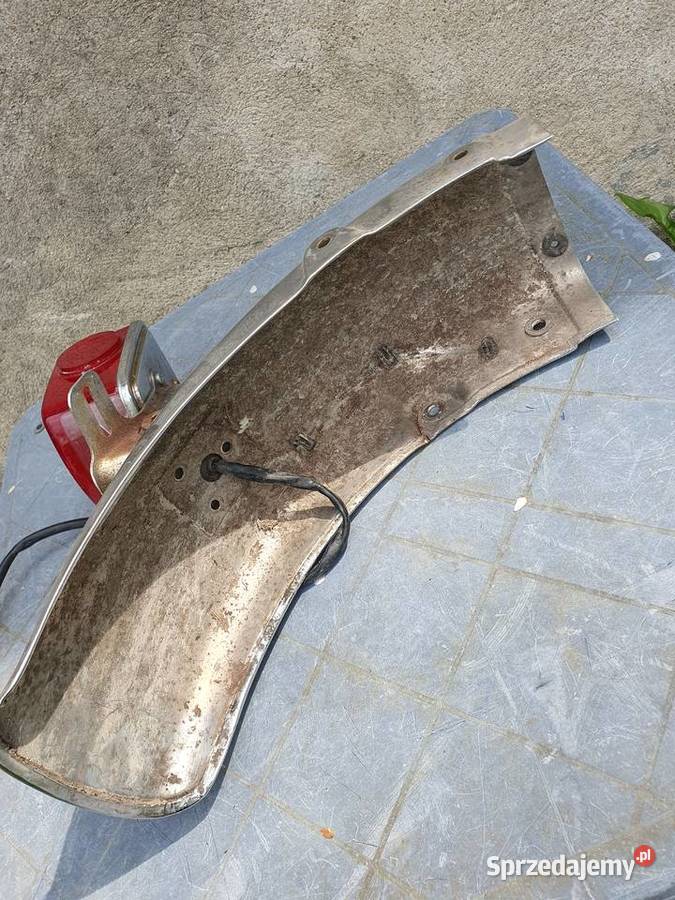 Tylny błotnik z lampa suzuki gn 125 250 Złotoryja