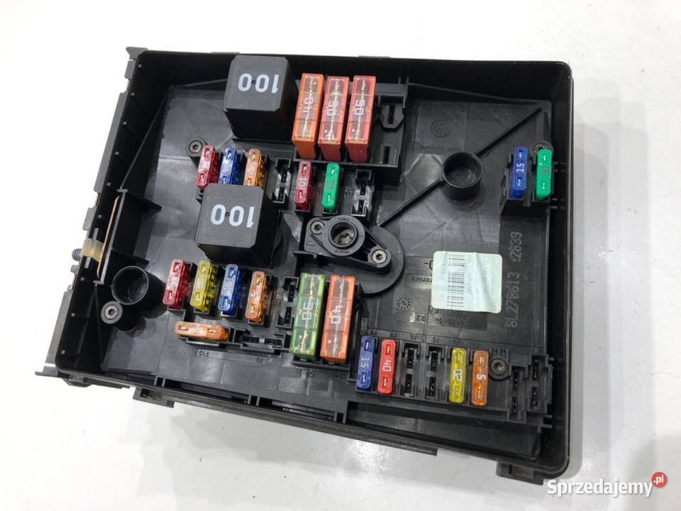 SKRZYNKA BEZPIECZNIKÓW SKODA YETI 1K0937629A