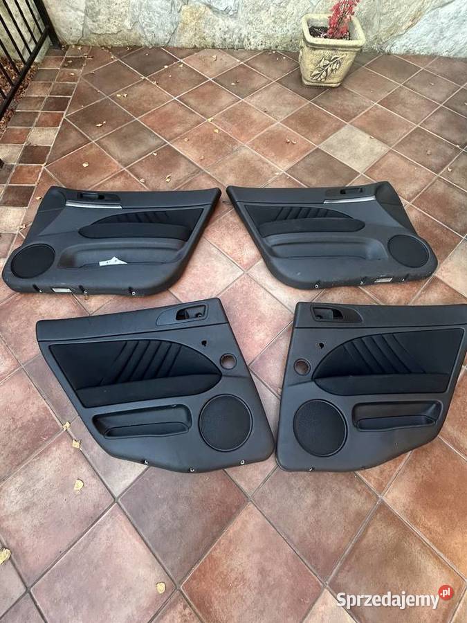 Alfa 159 Boczki drzwi czarne welurowe osobowe Pozostałe Kraków sprzedam